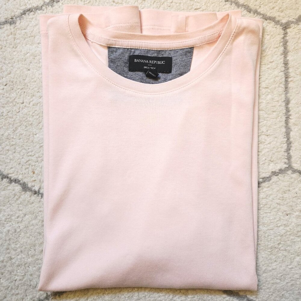 Banana Republic Men's Pink Dress Crew T-Shirt (Medium)